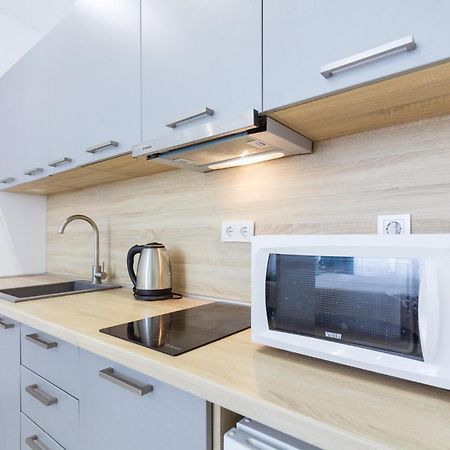 Nyvky Like Home - Studio - Apt 21 Kiev Dış mekan fotoğraf