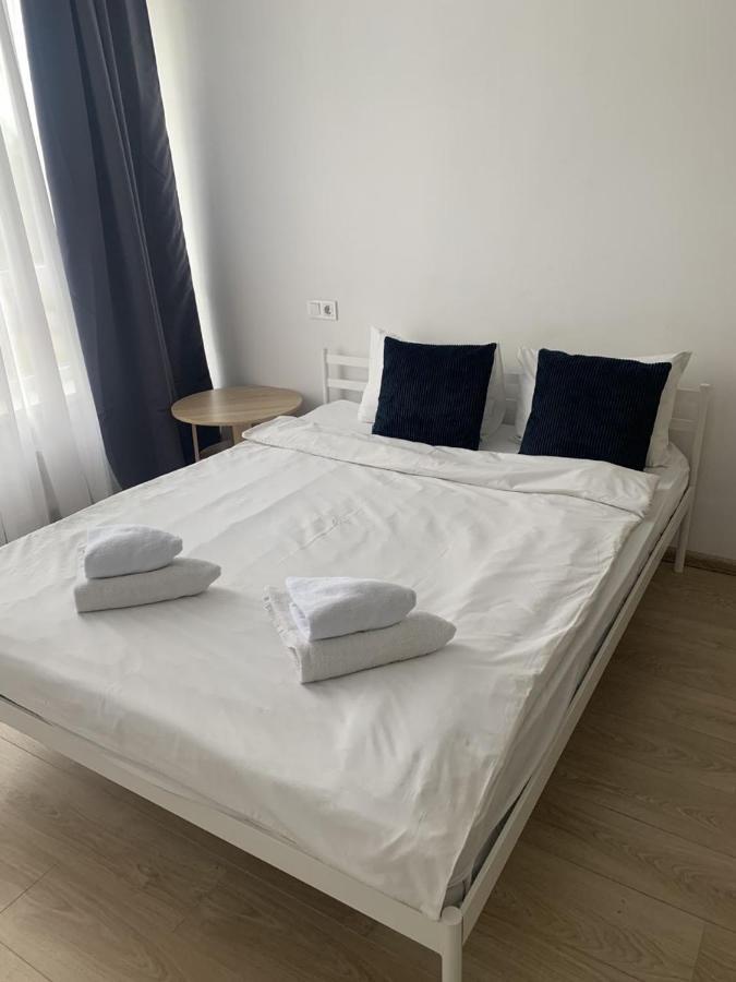 Nyvky Like Home - Studio - Apt 21 Kiev Dış mekan fotoğraf